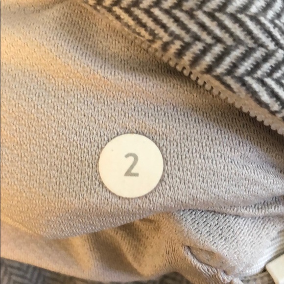 Lululemon jacket - Picture 6 of 9